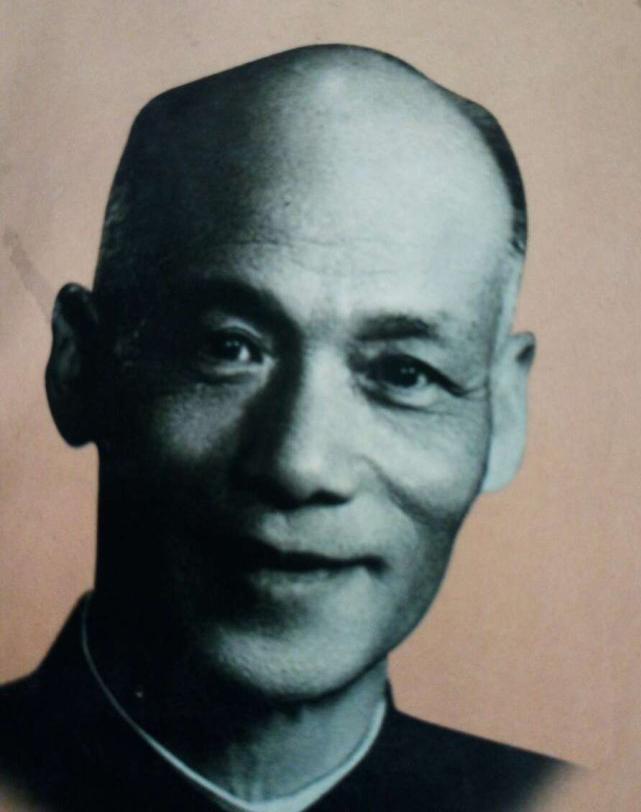 何文鼎从延安撤退,蒋氏怒斥:怕死,无耻!将其撤职查办_腾讯新闻