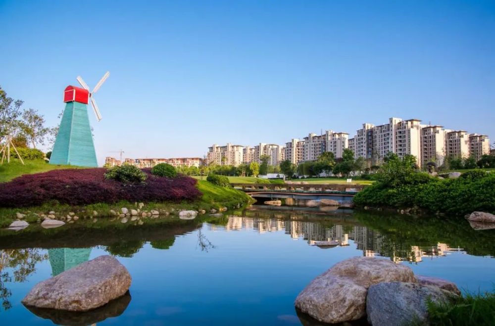 *紫金湖实景图*