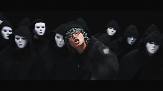 这首《脏班子》由gosh制作人josh操刀制作,k eleven编曲,参与其中的