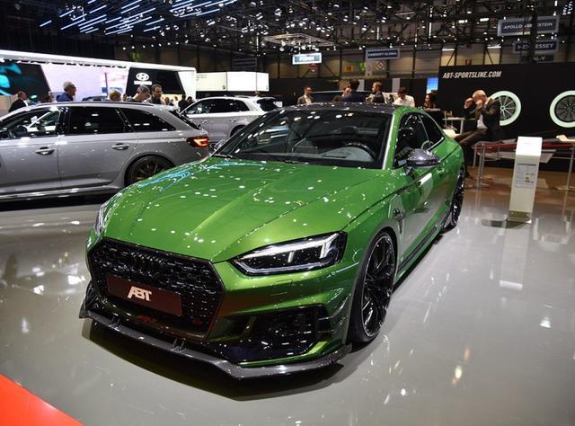 这才是最帅奥迪5系墨绿色车漆四出排气马力537匹