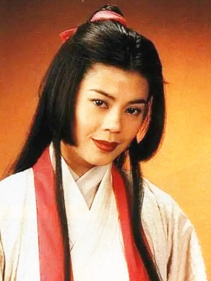 54岁任盈盈近照瘦回颜值巅峰曾遇严重车祸已不敢穿高跟鞋