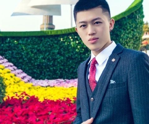本以为牌牌琦只是个网红,看清他另外的身份,这个精