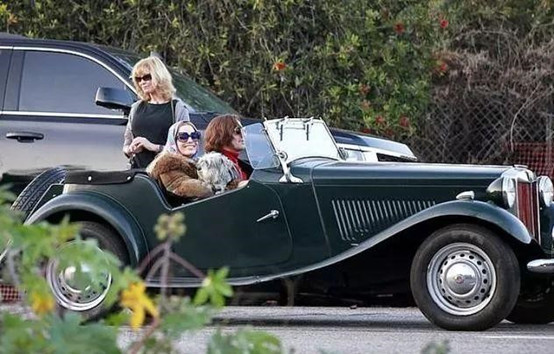 《好莱坞往事》中的1952 mg td(左舵版)