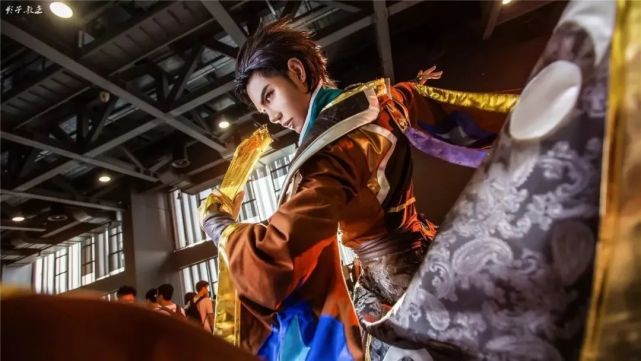 孙尚香刘禅(找不到cos了)庄周妲己甄姬安琪拉项羽亚瑟首先是初始英雄