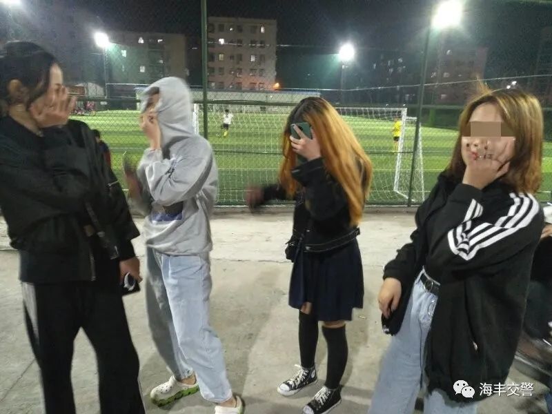 海丰梅陇一群小姐姐蛇形飙车出名了