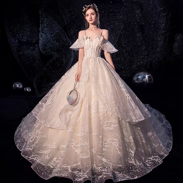 心理测试你结婚时会穿哪款星空婚纱测你未来老公颜值有多高