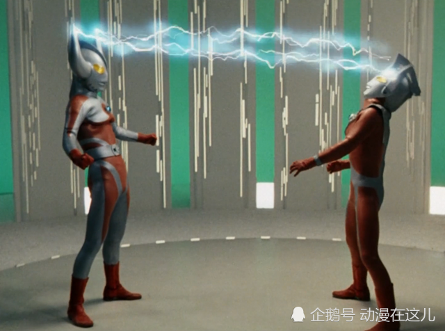 奥特曼:4位可以双角放电的奥特战士,泰罗有光明和黑暗两种电击