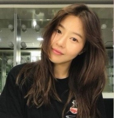 韩女星称 疫情是场灾难 被指 在批评总统文在寅 Ig遭灌爆 急关闭 腾讯新闻