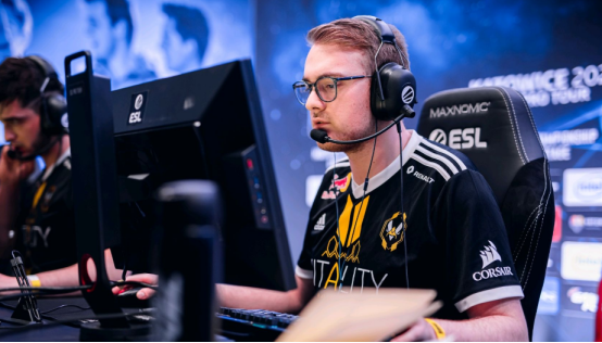 csgoalex离开小蜜蜂原因是因为让zywoo拉枪线