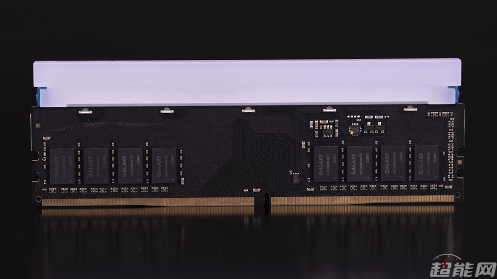 影驰gamerblueddr43000内存评测蓝色的小精灵