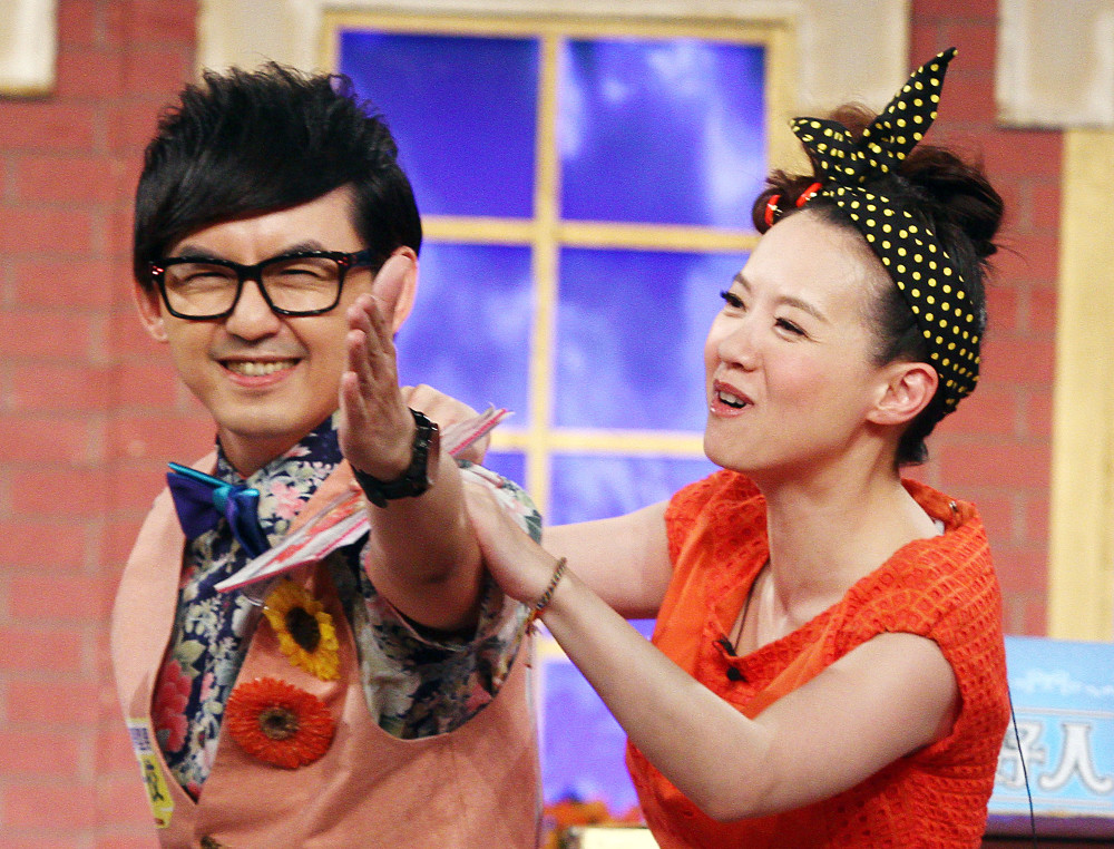 为曾宝仪甩小s背负15年渣男骂名黄子佼获小19岁娇妻扳回一局