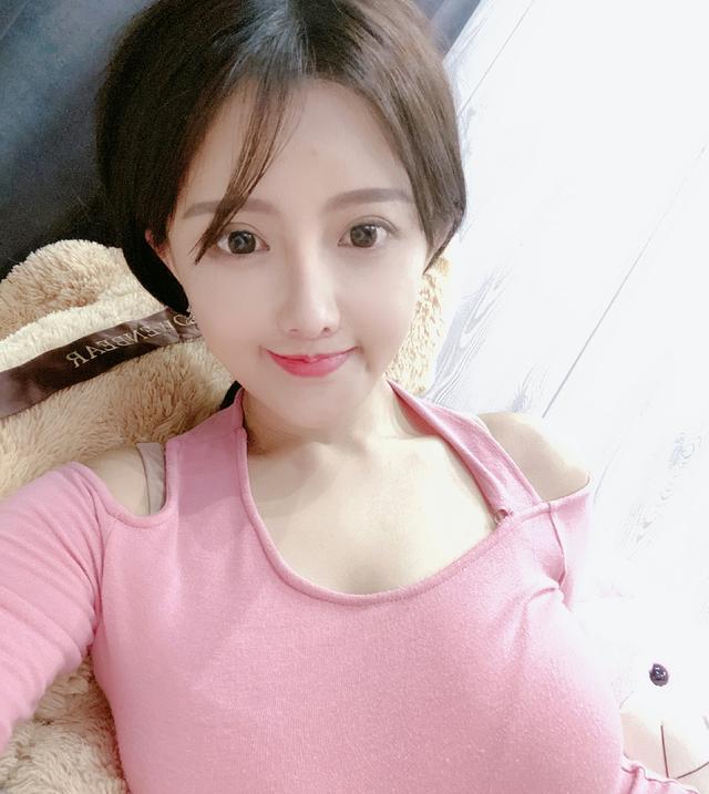 古阿扎cos机器人女友基础参数吓退粉丝说好的大长腿呢