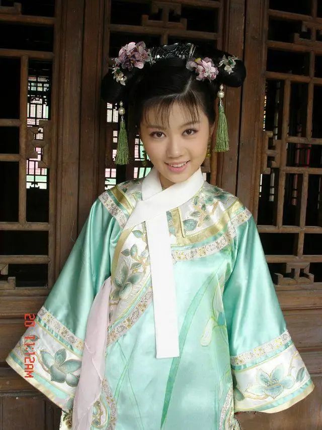 还记得电影暖春里的小花吗她现在长这样