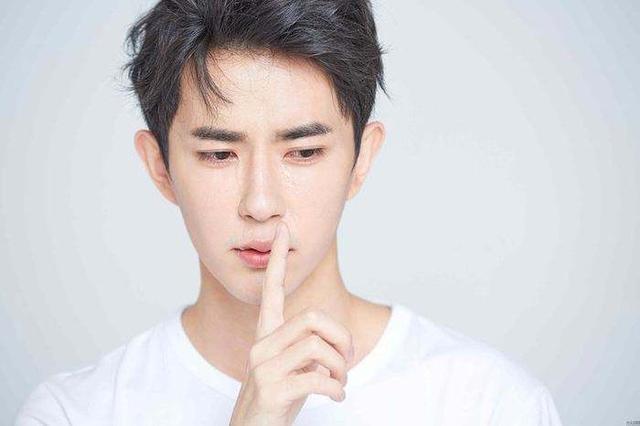 于朦胧回应拍戏受伤,眼睛流血无大碍,曾因拍戏摔成五处骨折