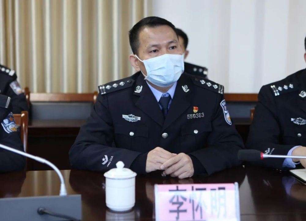 港南区妇联到公安分局看望慰问抗疫工作优秀女警代表