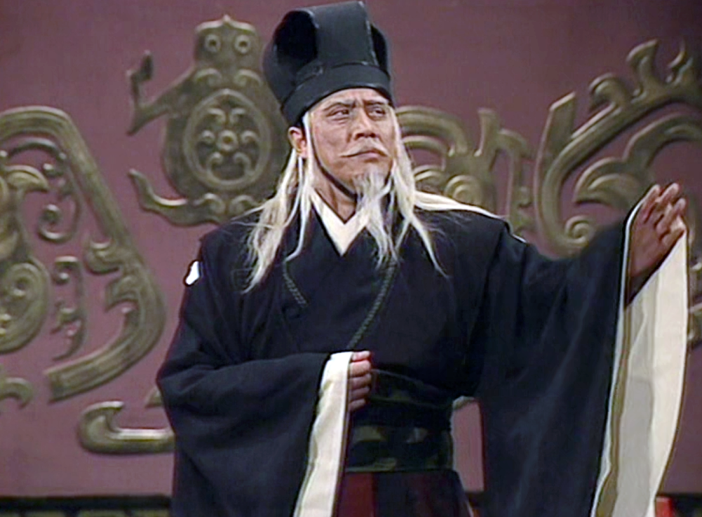 至楚武王熊通始北进伐随,并开濮地;其子文王熊赀都郢,并江,汉间诸姬