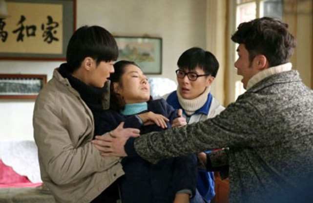 黄大妮养大5个儿子对不起6个儿媳对这部伦理剧爱不得恨不得