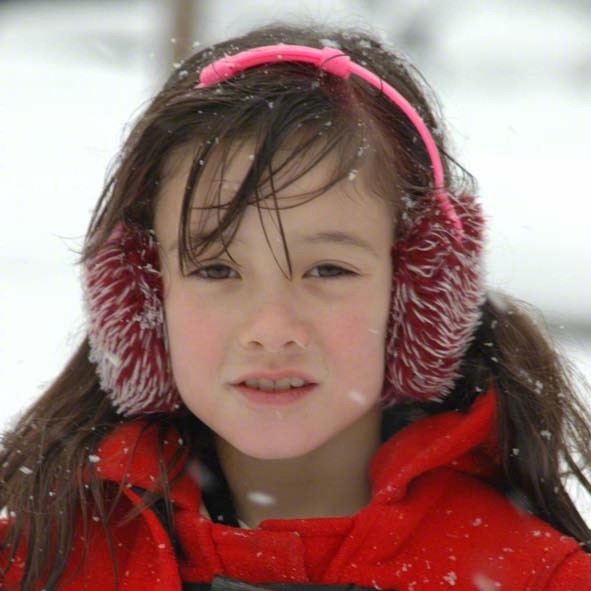 3岁就当模特98年混血麻豆火遍日本脸比小孩的巴掌还要小