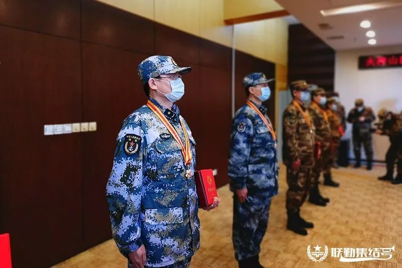 权威发布疫线战报联勤保障部队给第一批36名一线医护人员记功