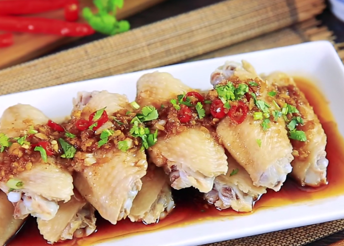 鸡翅的凉拌新吃法烹饪简单鲜辣味美吃一次念念不忘