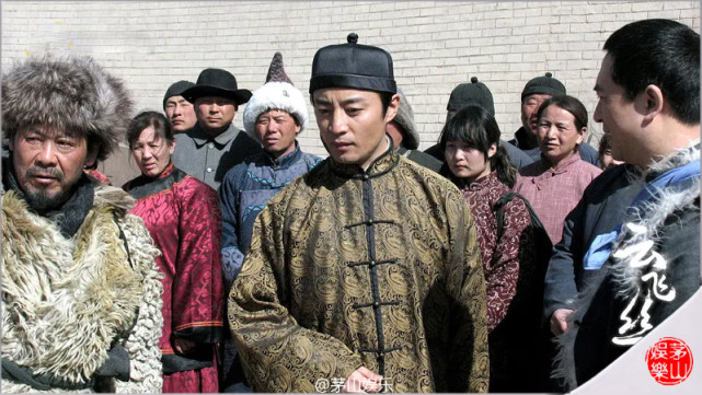看完张嘉译的《云飞丝路天》后,又默默地刷了遍侯勇的《大染坊》