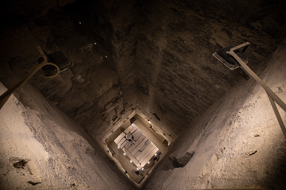 埃及最古老金字塔正式重启开放吸引众多游客打卡参观