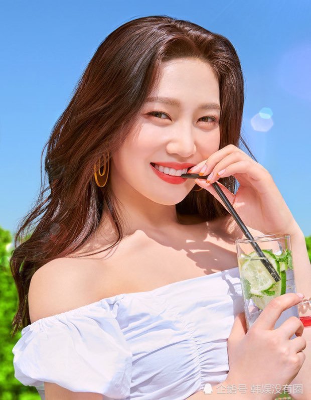 joy 朴秀荣"夏日画报",清爽感满分_腾讯新闻