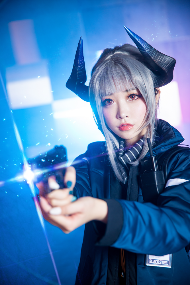 雷蛇是游戏《明日方舟》及其衍生作品的登场角色.