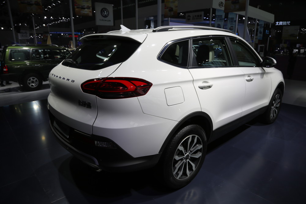 实拍2019款猎豹cs10 ,猎豹汽车都市suv旗舰车型!