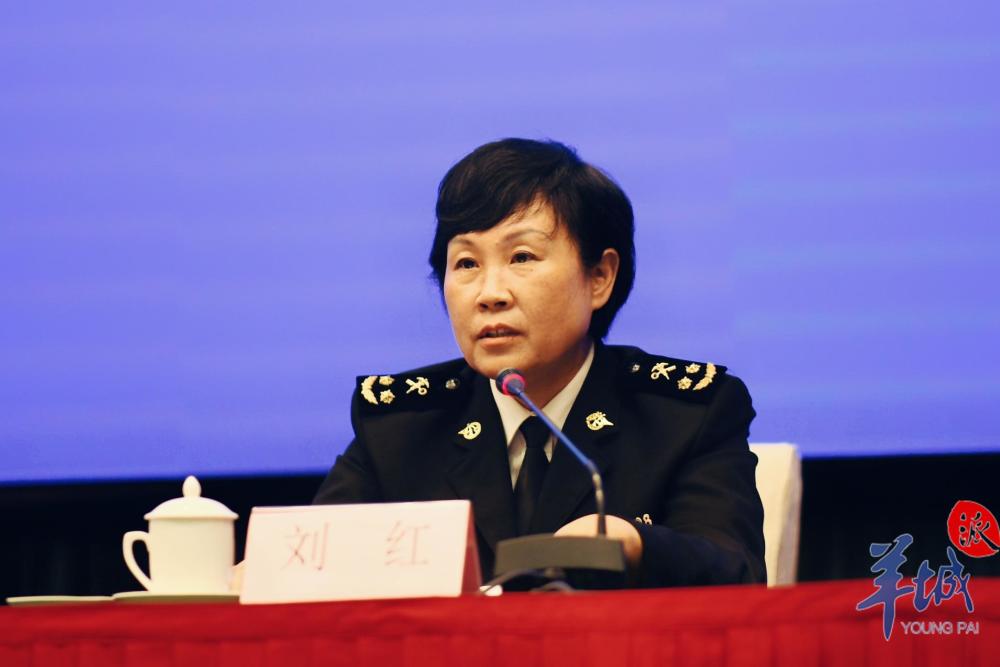 副行长苏趕,广东银保监局二级巡视员李兵出席新闻发布会并答记者问