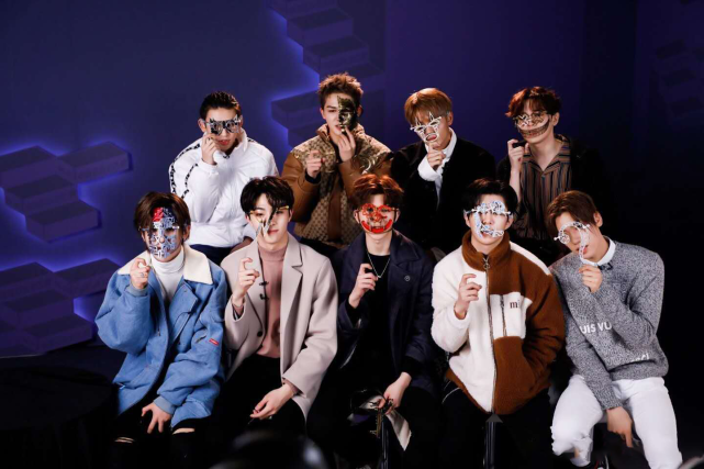 蔡徐坤在《青春有你2》cue昔日队友,有人感动有人嫌,正主感情如何?