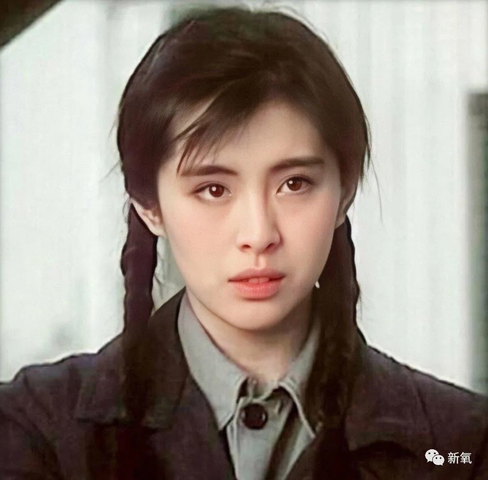 印象中《灌篮高手》里的赤木晴子也就长这个样子了吧.