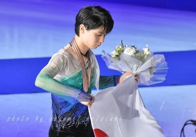 羽生结弦对国旗的 神对应 背后是入骨的教养和真正的热爱 腾讯新闻