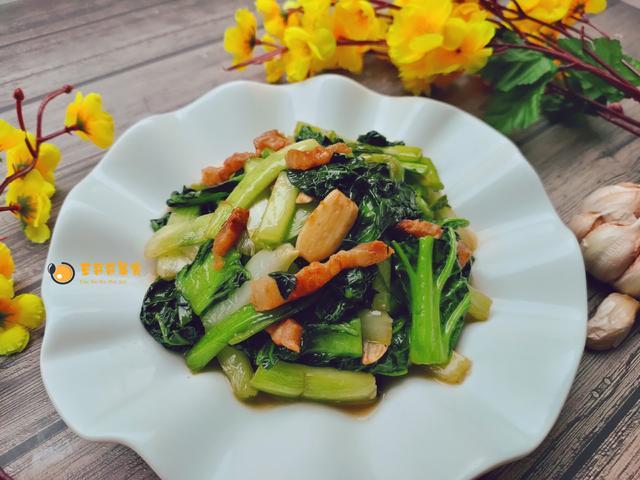 下饭家常菜,腊肉丝炒油冬菜.食材实惠,操作简单,5个步骤搞定