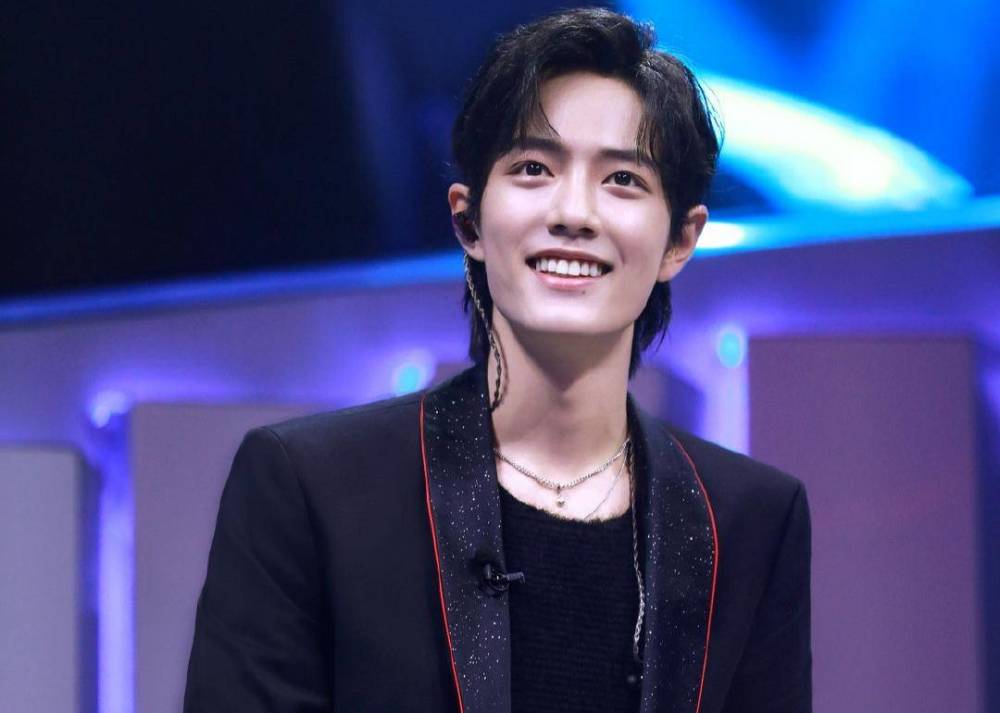 程青松|肖战《光点》破吉尼斯纪录，程青松拿《小苹果》作对比，肖央躺枪