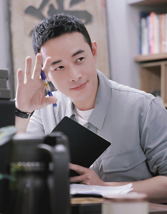 《安家》徐文昌有多敬业?结婚都不忘接客户电话,终于理解张乘乘