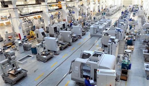 一位在富士康上了大概一个月的员工表示,在cnc的那个车间,半个月就换