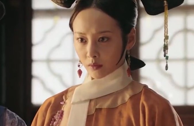 如懿传:令妃故意效仿香妃争宠,却因这个头饰,差点被赐死