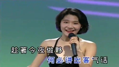 湛容出演经典戏剧《京城四少》走红,曾出演《输人不输阵》等多部电视