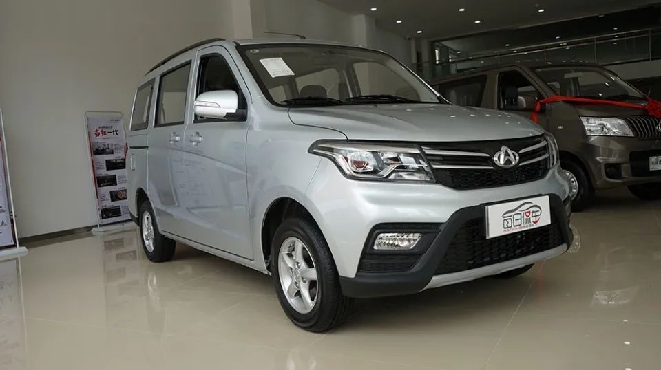 5万元客货两用车 长安欧诺s不仅实用 更加时尚便利和安全