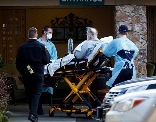 美国_社会|可怕一幕出现，美媒：美国疫情不断升级，新冠死亡人数再次上升