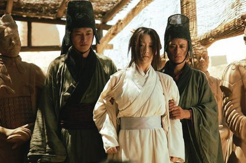 甚至有人根据影视剧情节推测,也许为秦始皇制作兵马俑的工匠里真有个"