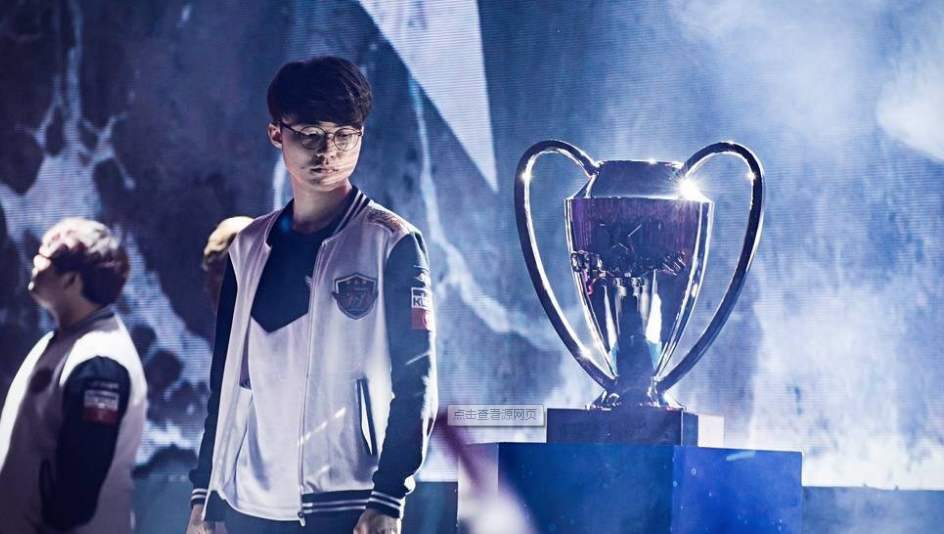 英雄联盟辅助_英雄联盟辅助英雄排名_英雄联盟十大辅助英雄