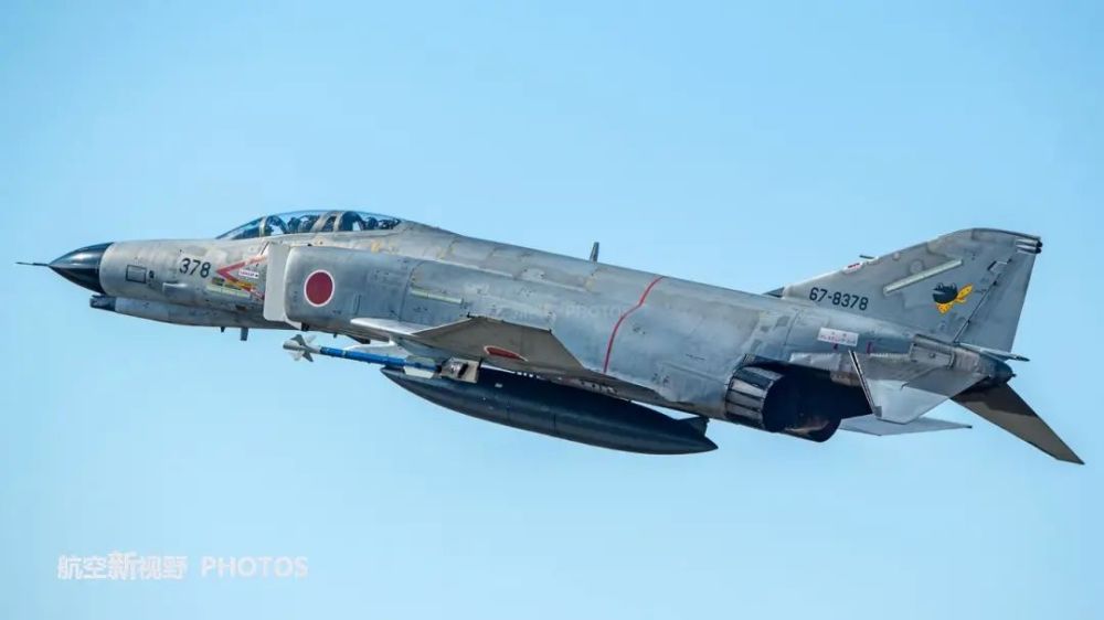 最后的f-4鬼怪ii战斗机,服役近50年,日本终于淘汰所有的二代机