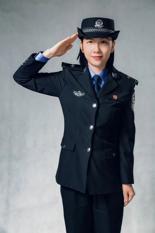 女所长汤安人如其名随遇而安她用智慧光芒驱散一个个疫情难题