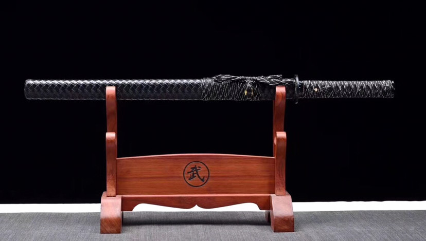 忍者直刀,弹簧钢一体锻造,锌合金刀镡,实木鞘外套编织皮套