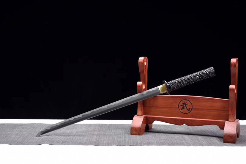 忍者直刀,弹簧钢一体锻造,锌合金刀镡,实木鞘外套编织皮套