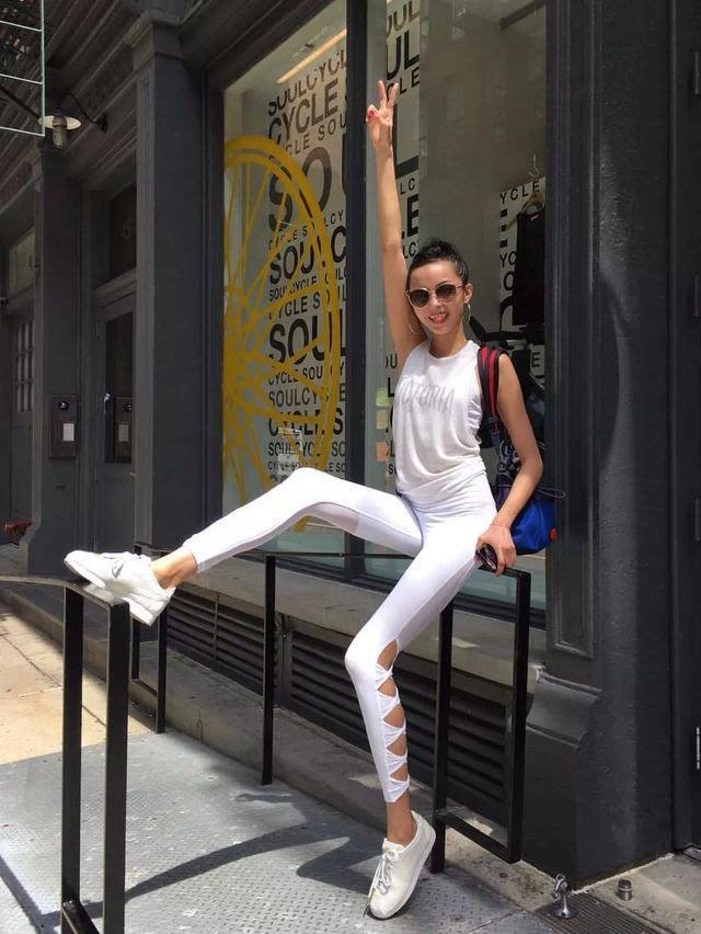 有种"惊艳"叫雎晓雯的腿,女生看了都羡慕,网友:传说中的漫画腿!