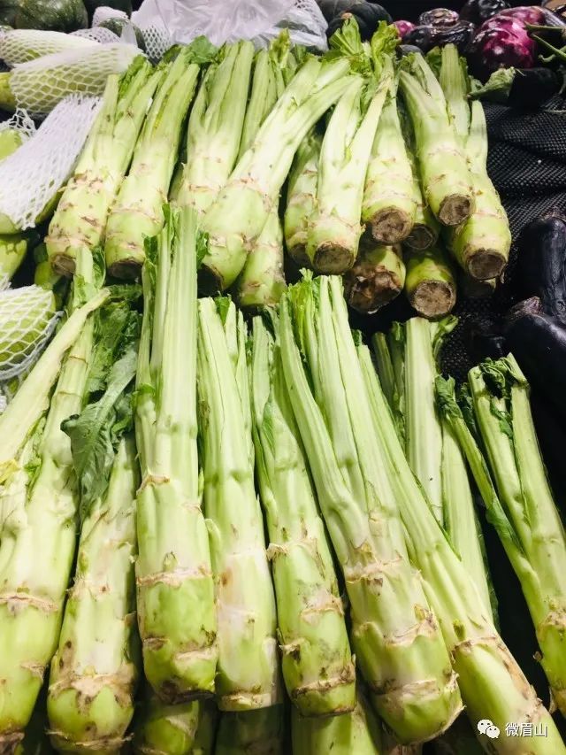 广受大家的喜爱跟儿菜一样顾名思义就是长得像莴笋的青菜很多人叫它