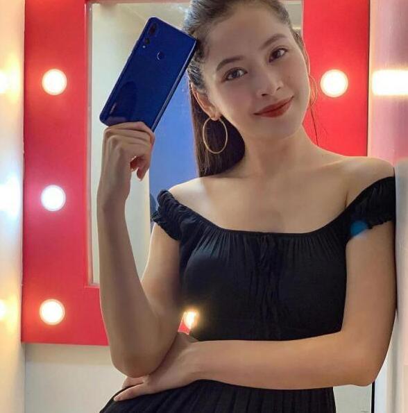 华为越南代言人被称为越南第一美女网友秒杀98的女星